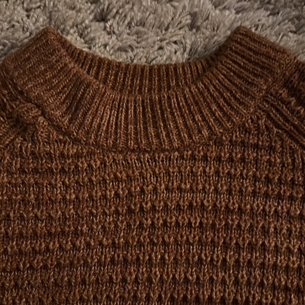 New Without Tags Universal Thread Size Medium Bro… - image 3